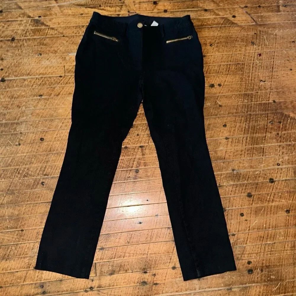 Chico’s black knit straight leg minimalist 0/4 Parisian slacks